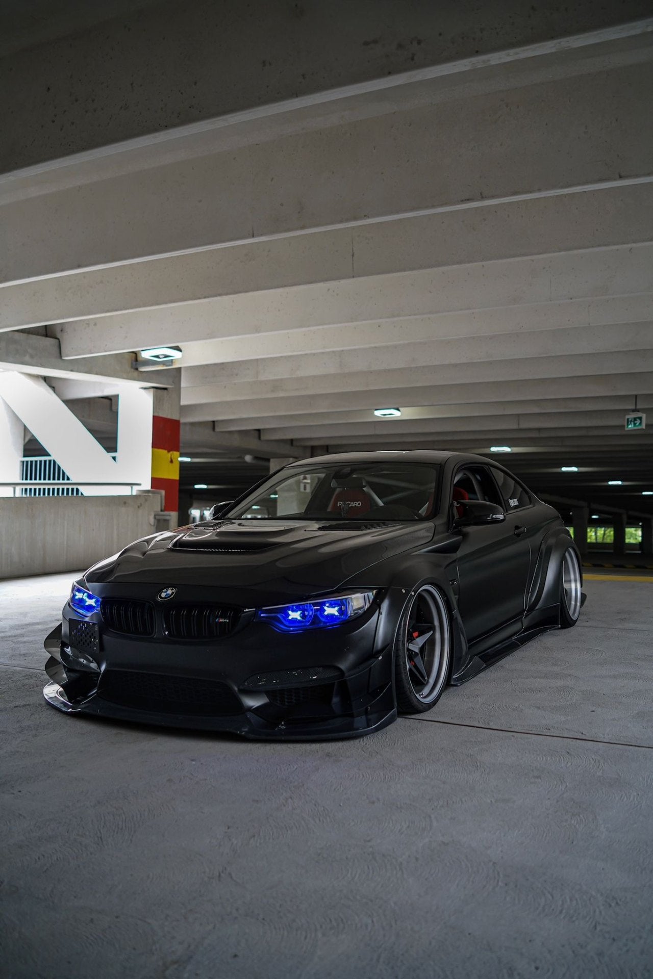 PREMIUM CARBON & PERFORMANCE PARTS